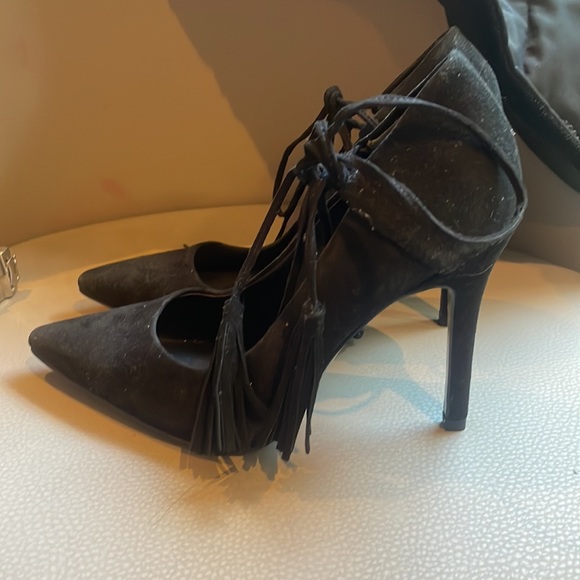Guess Black Pointy Toe Pumps Lace Up Suede Material - Picture 5 of 8